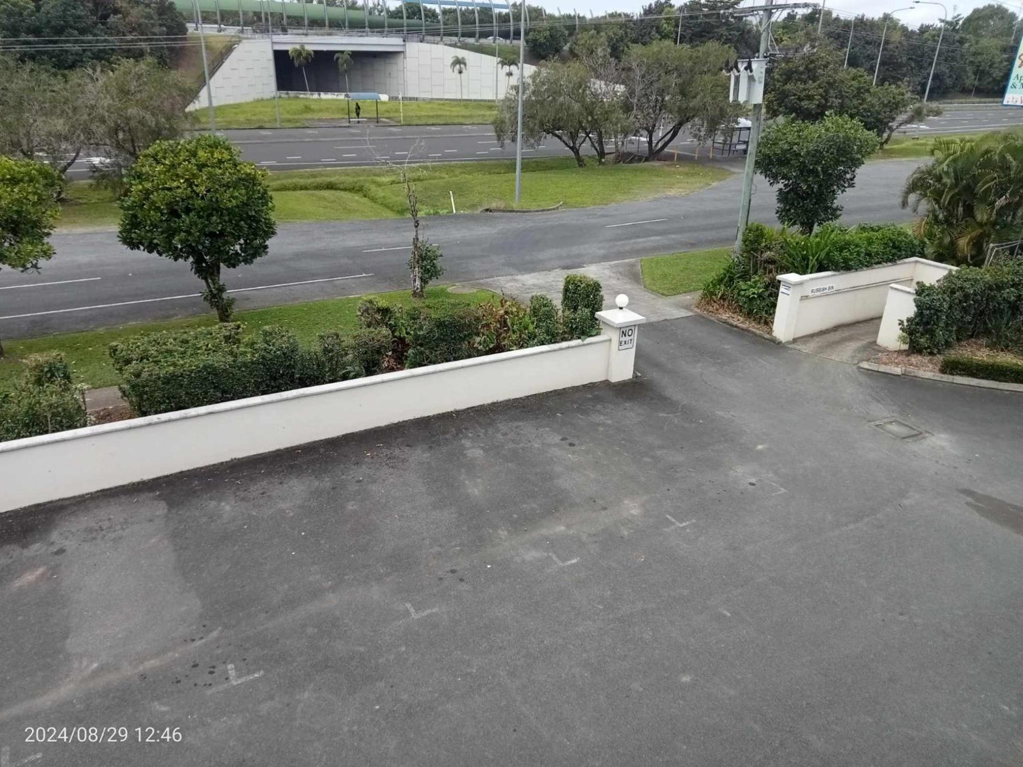 Cairns Chic Suite - Motel Room A