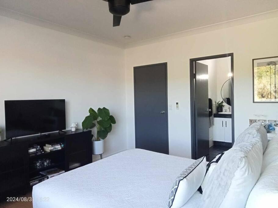 Apartment Cairns Chic Suite - Motel Room A *